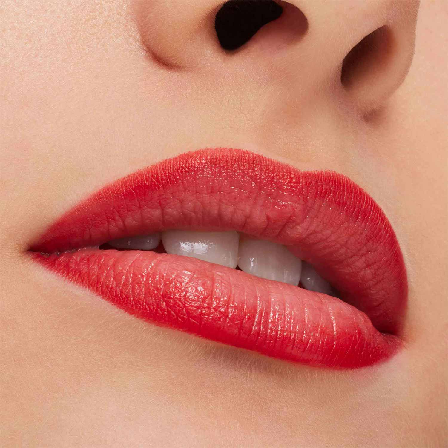 M·A·C LIP PENCIL (DELINEADOR DE LABIOS)